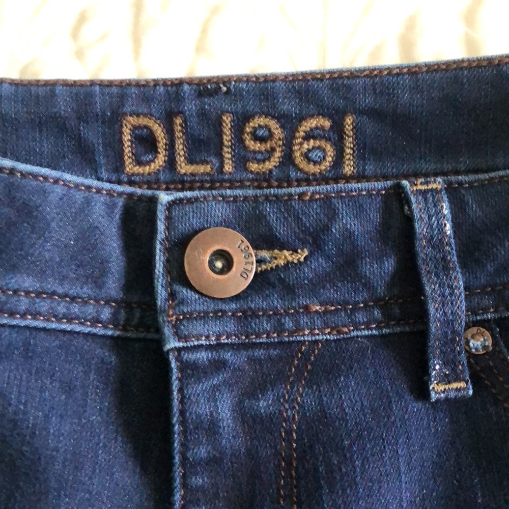 DL1961 Jeans - Picture 5 of 8